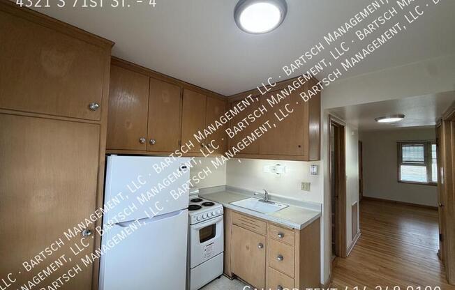 4321 S 71 ST