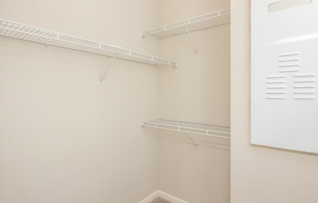 2 beds, 2 baths, 1,170 sqft, $1,570