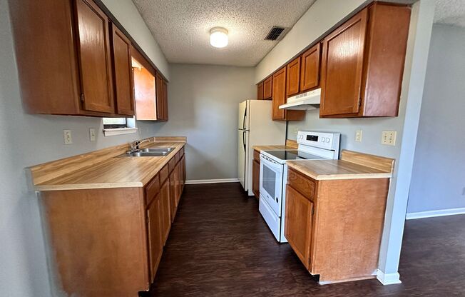 Cute 2 Bedroom in Orange Park-