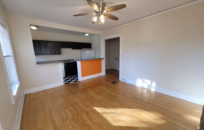 1 bed, 1 bath, $1,025, Unit 31