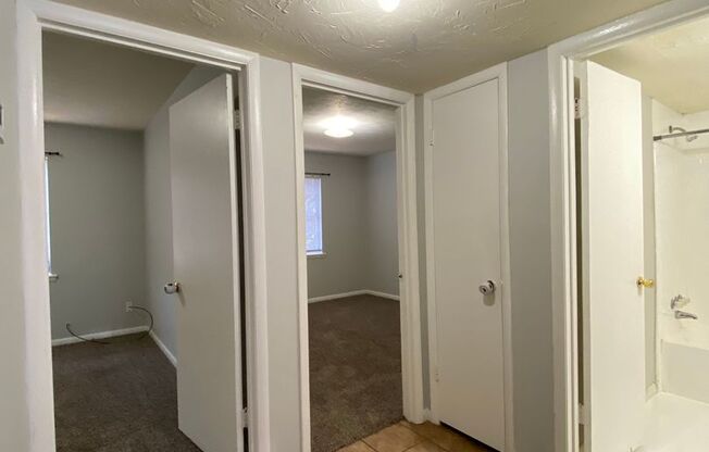 2 beds, 1 bath, $775, Unit #1