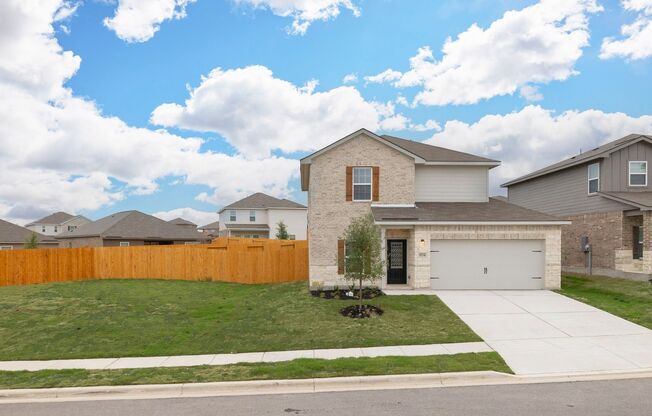 Contemporary Charm in Hightop Ridge | Spacious Layout & Large Private Backyard