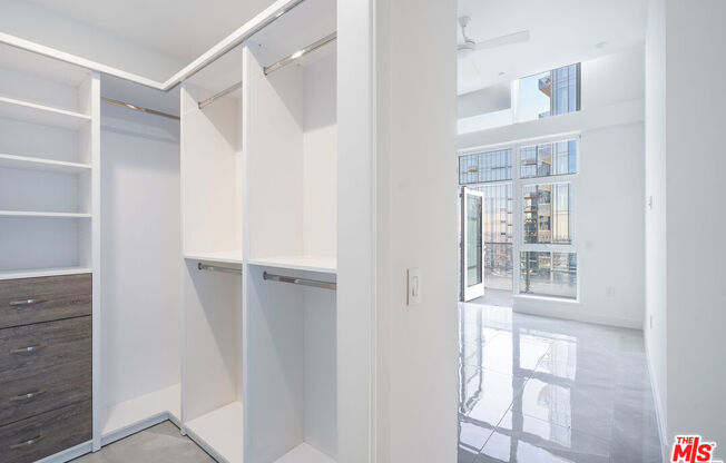 3 beds, 3 baths, 2,676 sqft, $14,300, Unit PH 1
