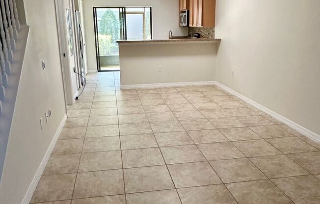 Gated and beautifully updated 2 bedroom 2.5 townhouse in Sanford
