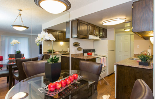 1 bed, 1 bath, 744 sqft, $1,005, Unit 3040-106