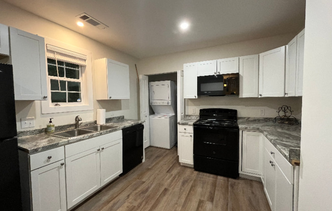 12 MORNINGSIDE DR SW