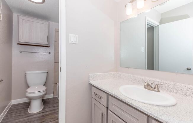 1 bed, 1 bath, 661 sqft, $887