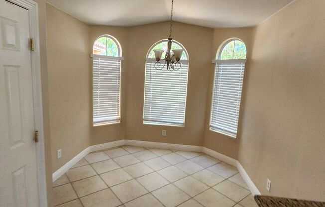 Great single Story Home in Southwest location!