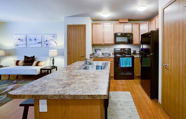 DubSea Apartments | Modern Apartment Homes w/ In-Unit Laundry