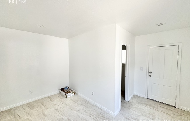 2545 SANTA ANA ST