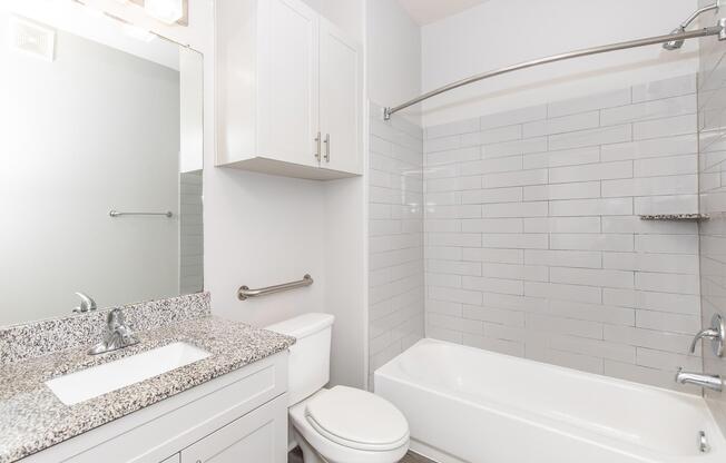 Studio, 1 bath, 557 sqft, $800
