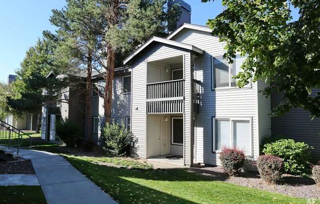 Crosspointe Apartments Exterior