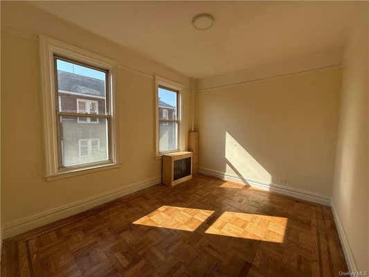 1 bed, 1 bath, 700 sqft, $2,000, Unit 2R