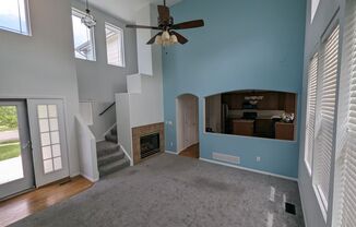 Remodeled 3 Bed 3 Bath For Rent in Aurora!