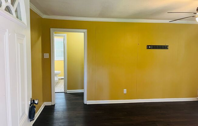 Wow! 3 bedroom 2 bathroom, approx 1000 sqft, and minutes from the interstate. Must see!