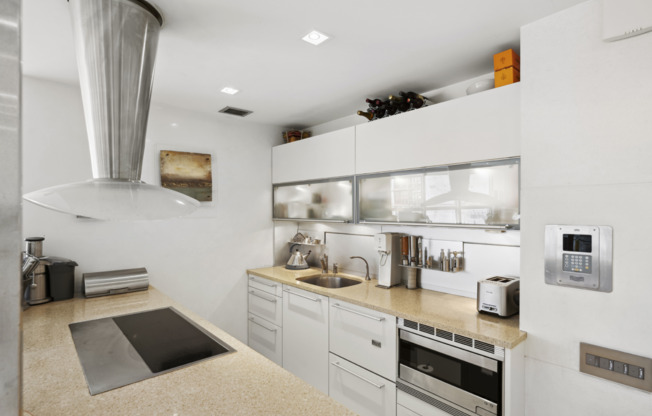 2 beds, 2.5 baths, 1,743 sqft, $11,900, Unit 42C
