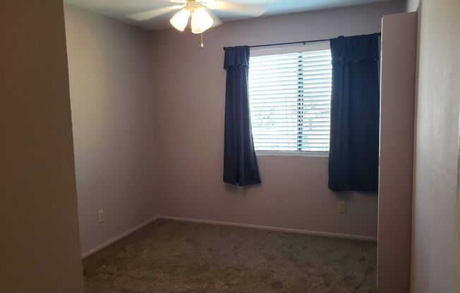 2 beds, 2 baths, $1,350, Unit # 1171