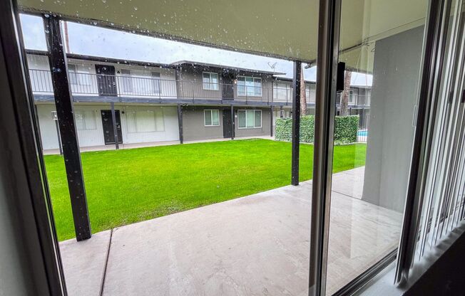 1 bed, 1 bath, 635 sqft, $1,150, Unit 33