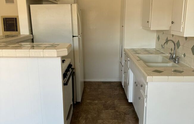 1 bed, 1 bath, 650 sqft, $1,695