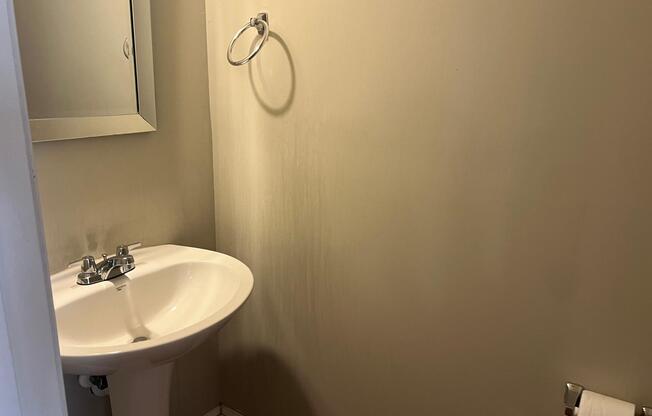 155 PT COMFORT LN