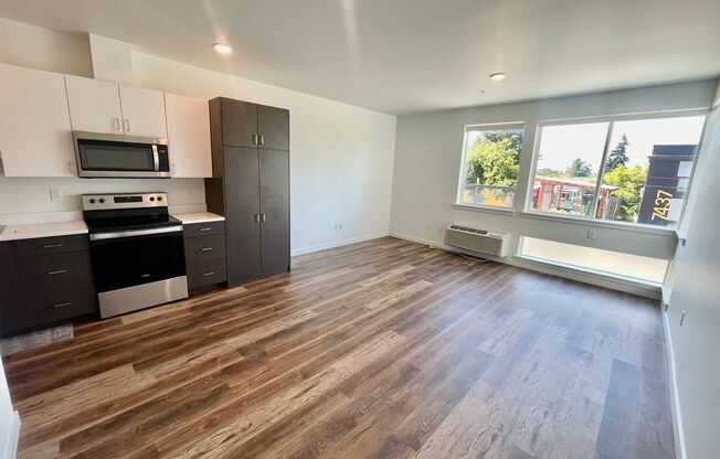 J0629 - North Louie Apartments