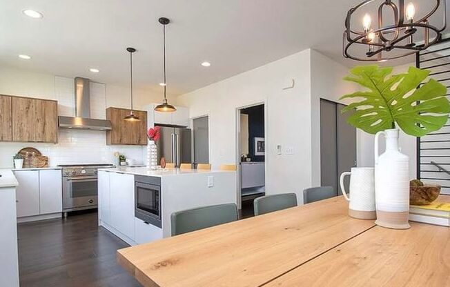 4bd/4ba Townhouse in Queen Anne