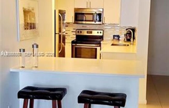 2 beds, 2 baths, $3,600, Unit # 1203