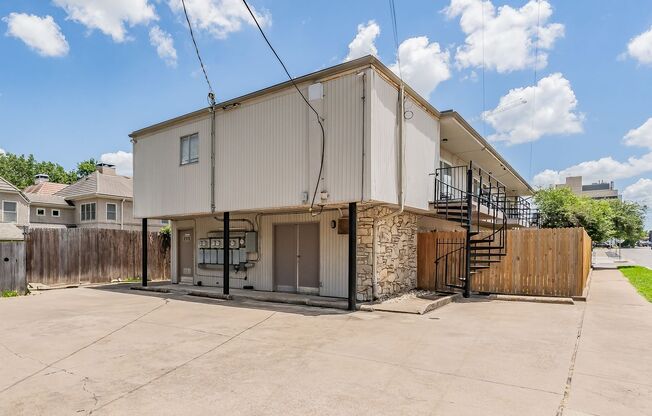 Fully Remodeled 1 Bed / 1 Bath in the Heart of Monticello!