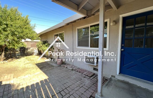 Updated 2bd/1ba Carmichael Duplex with Garage - Newly Upgraded!