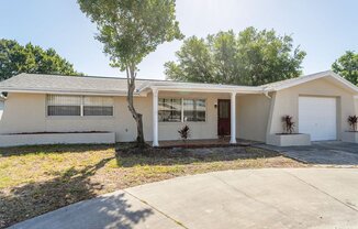 Spacious 3/2/1 in Port Richey