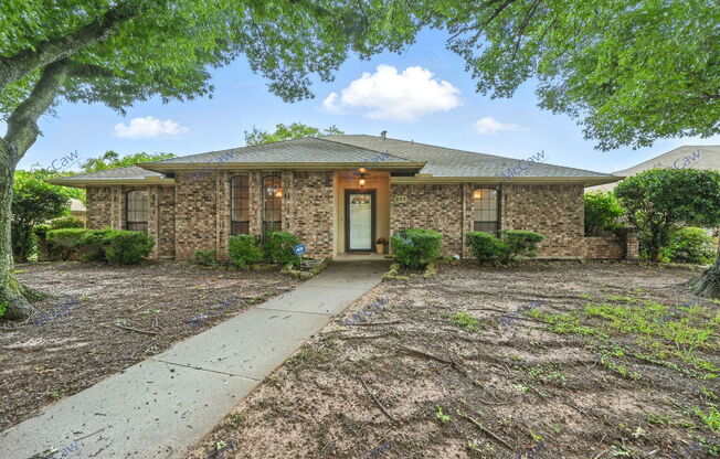 217 ELDER OAK DR
