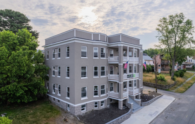 1513 Vine Street