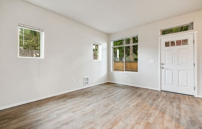 16503 6th Avenue West