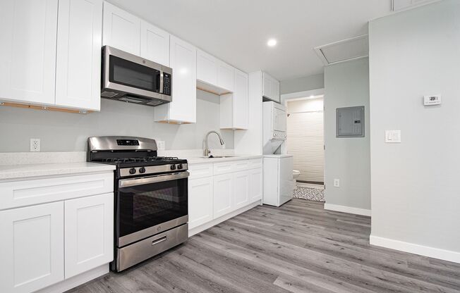 1 bed, 1 bath, $2,300, Unit 12618 #B