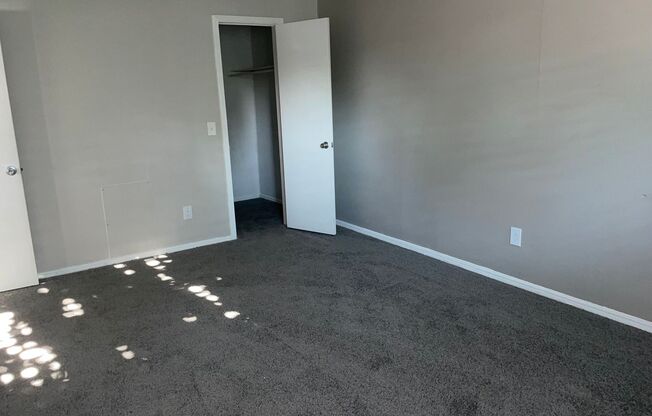 3 beds, 2 baths, 1,000 sqft, $1,200, Unit 111