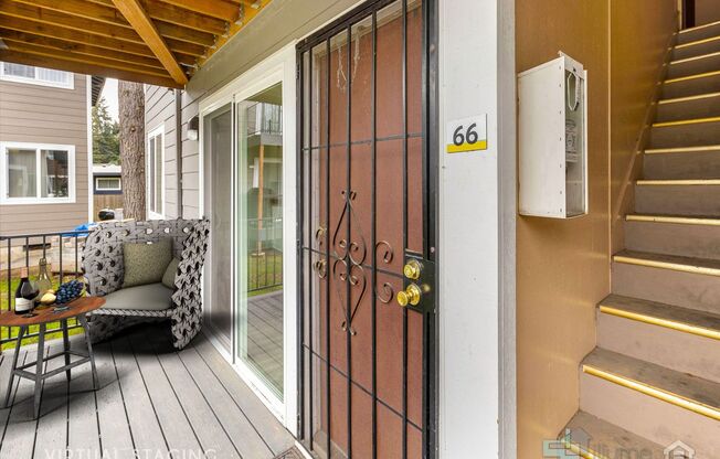 2 beds, 1 bath, 702 sqft, $1,490, Unit 60