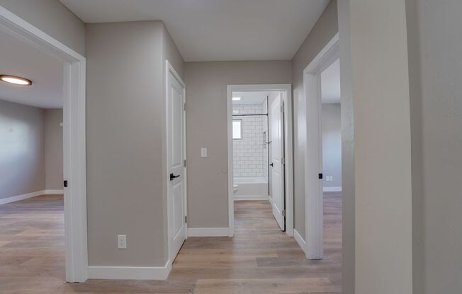 3 beds, 3 baths, 1,070 sqft, $4,095, Unit 101