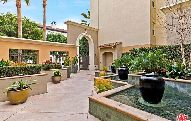 2 beds, 2 baths, 1,300 sqft, $4,800, Unit 217