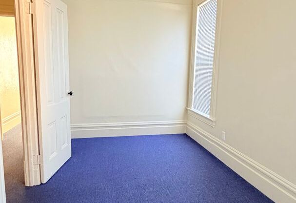 3 beds, 1 bath, $2,895