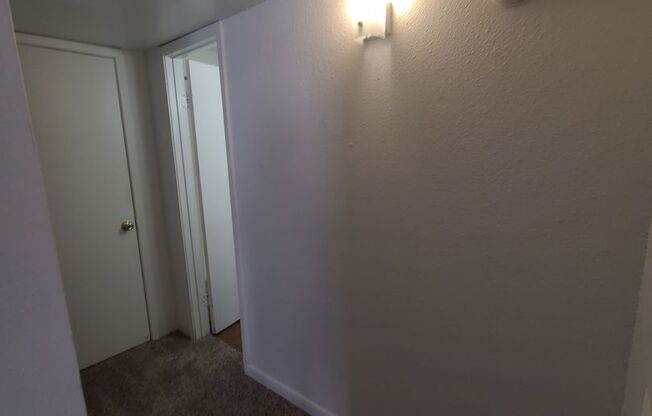 1 bed, 1 bath, 747 sqft, $860