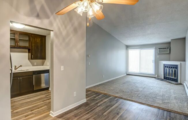 1 bed, 1 bath, 742 sqft, $1,395, Unit 3900318-PR