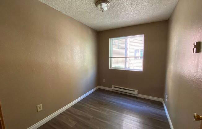 3 beds, 2 baths, 643 sqft, $2,000, Unit A206