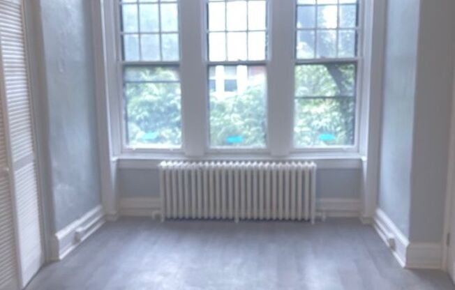 4802 Chester Avenue (f/s)