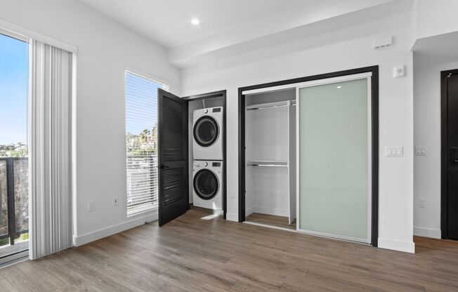 Studio, 1 bath, 470 sqft, $2,599, Unit 607