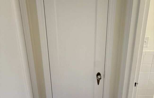 1 bed, 1 bath, 768 sqft, $1,450, Unit Royal York 804