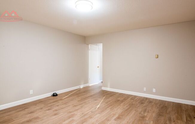868 MILLER AVE