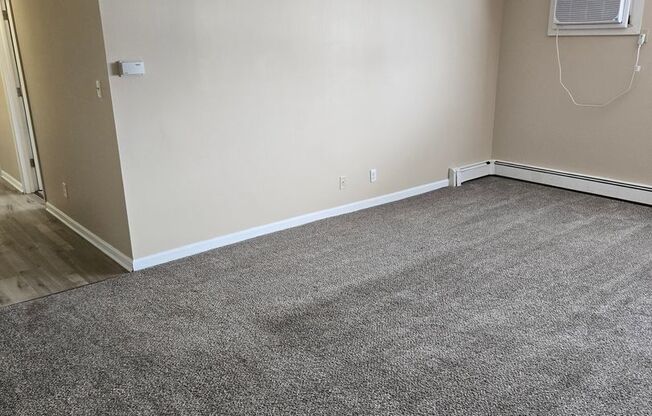 2 beds, 1 bath, 900 sqft, $940, Unit 92