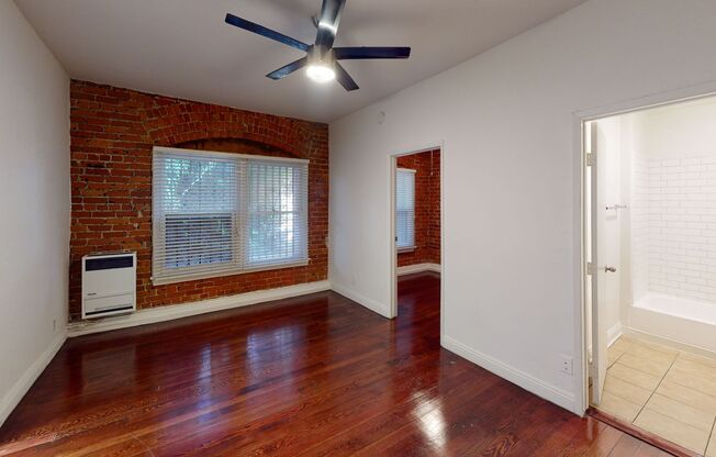 The Elmwood Apartments...Beautiful Apartments in the Heart of Koreatown!