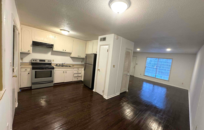 383 WESTCHESTER DR