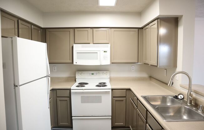 2 beds, 2 baths, 1,033 sqft, $1,679, Unit 30-30303